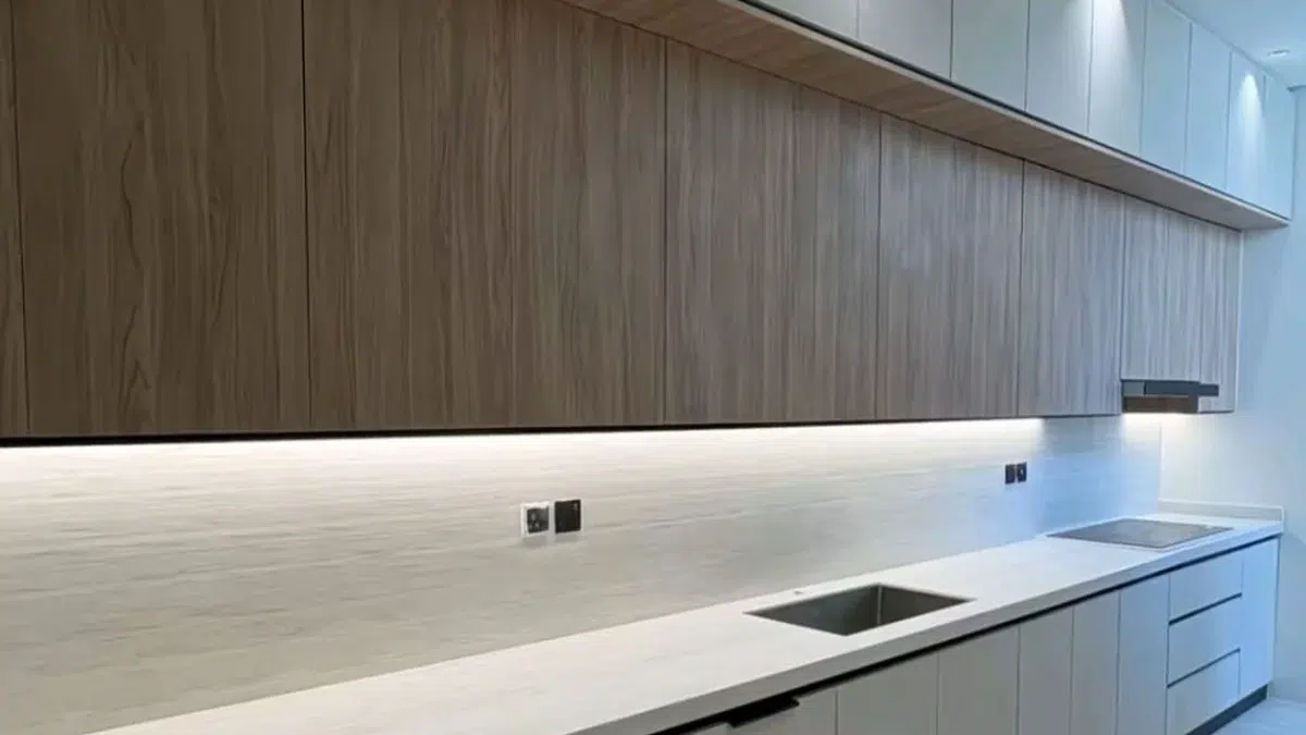 تغيير مقابض المطابخ — صورة مطبخ توضيحية من أعمال مطابخ ترند في الرياض